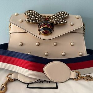 Gucci Cream Crossbody Bag with Pearl and Bee Detail